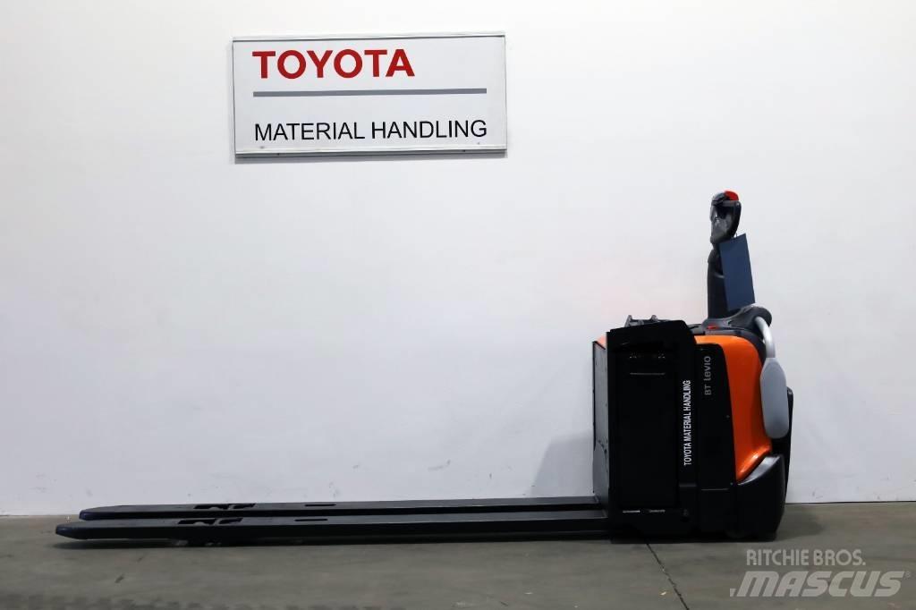 Toyota LPE 250 Nisko podizni električni viljuškar sa stajalištom