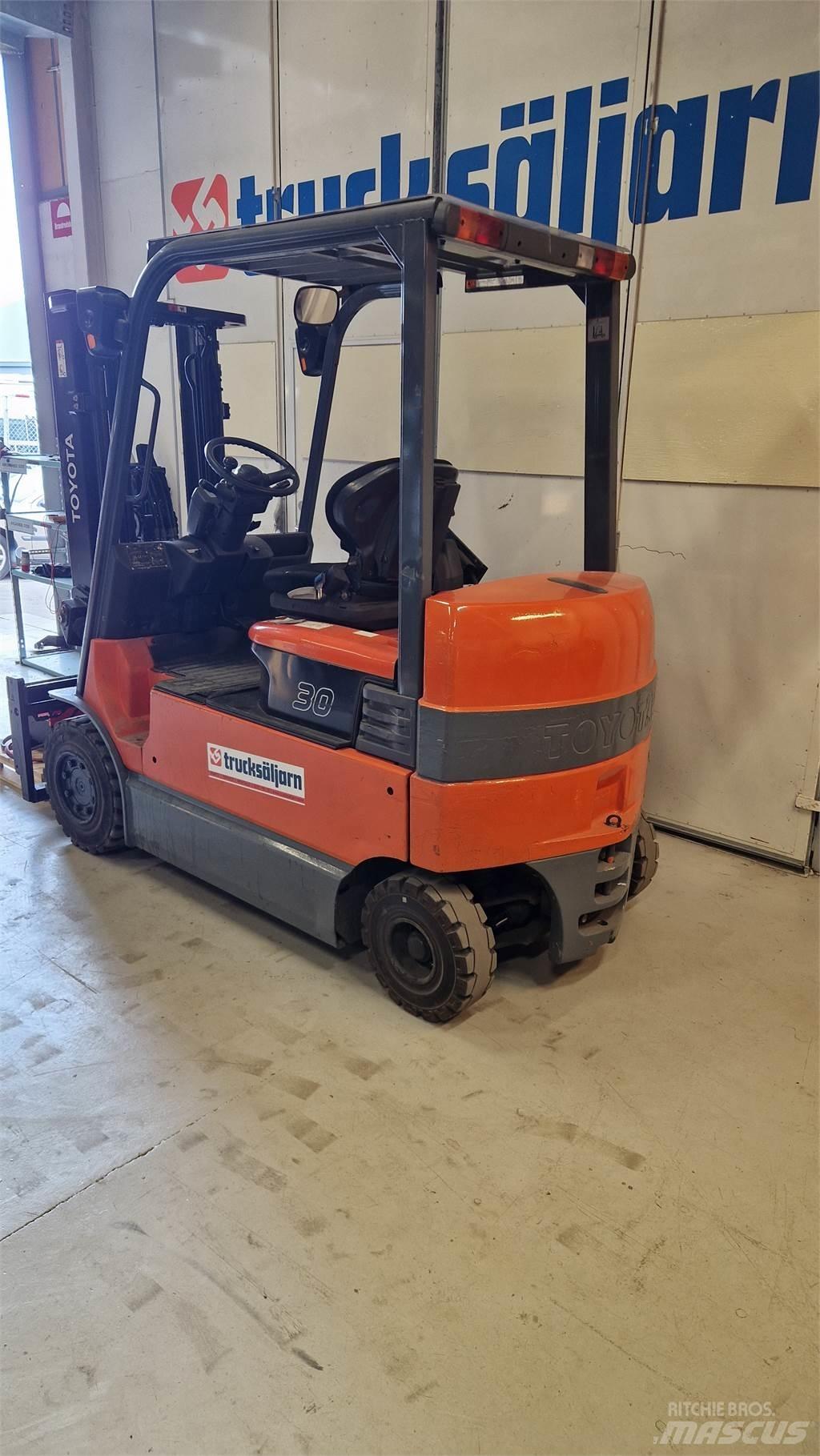Toyota 7FBMF30 Električni viljuškari