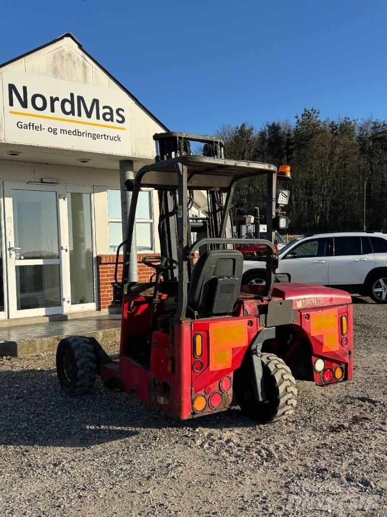 Moffett M4 25.3 Dizelski viljuškari
