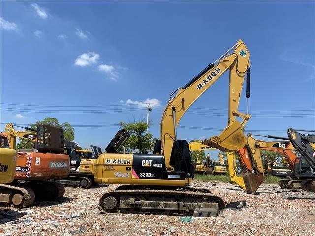 CAT 323D Bageri guseničari
