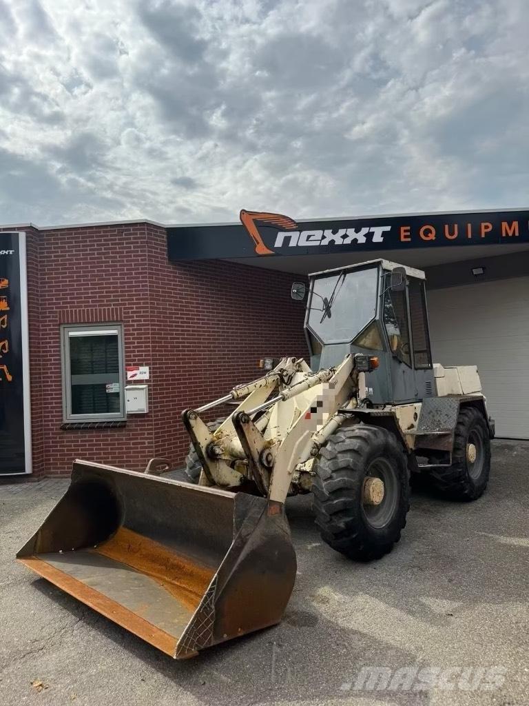 Atlas AR 72 Utovarivači na točkove