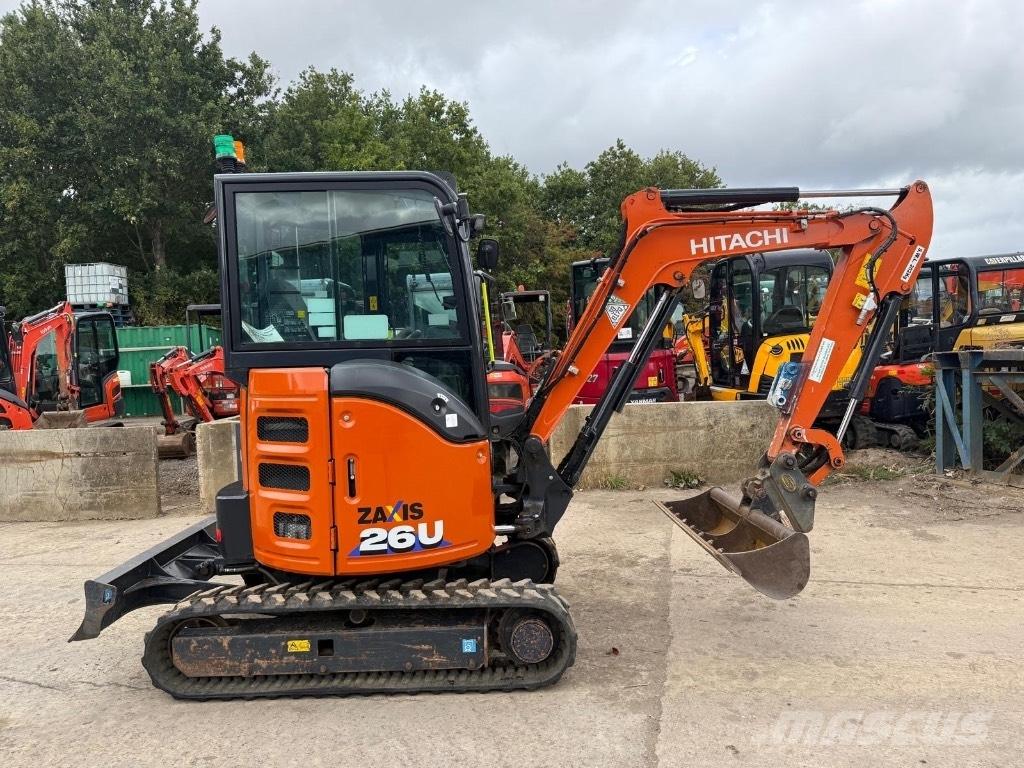 Hitachi ZX 26 U-6 CR Mini bageri < 7t