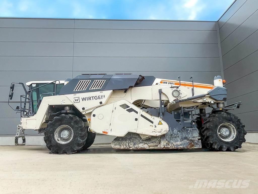 Wirtgen WR 240I Mašine za reciklažu asfalta