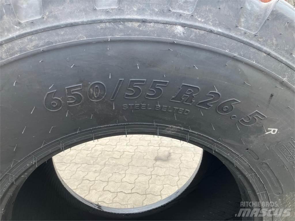BKT 650/55R26,5 Gume, točkovi i felne