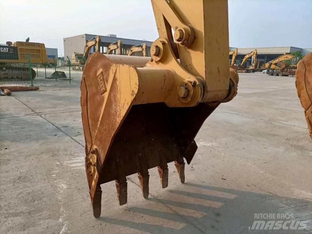 CAT 320GC Bageri guseničari