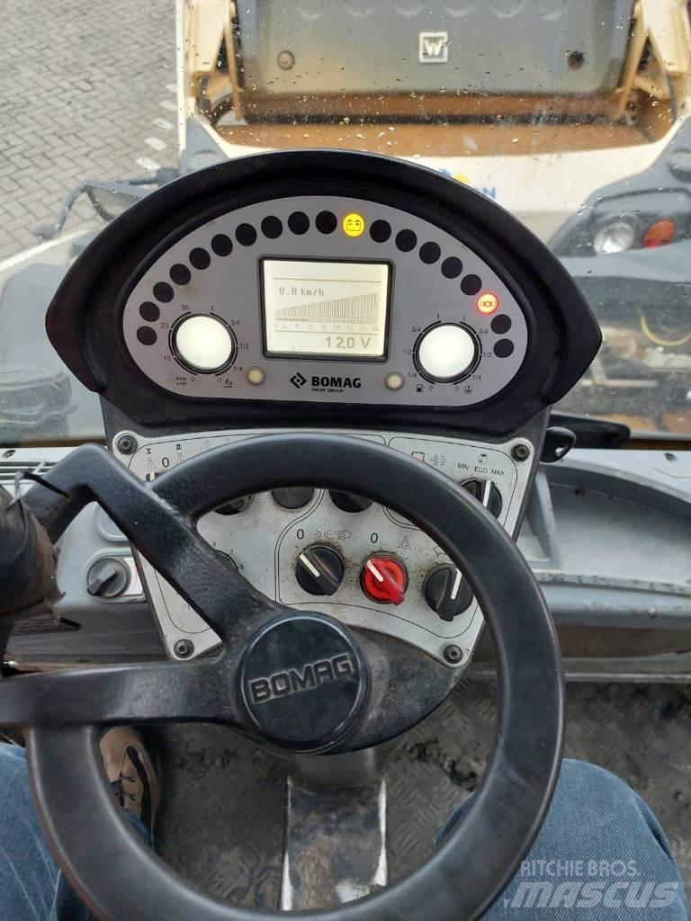 Bomag BW 161 AD-5 Valjci sa duplim bubnjem