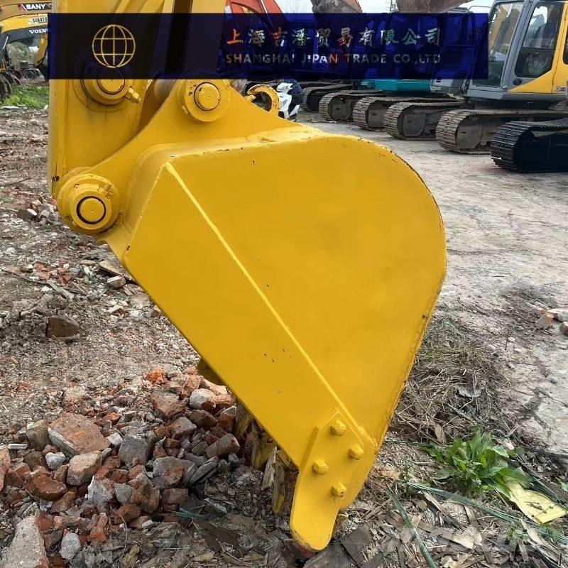 Komatsu PC 138 Bageri guseničari