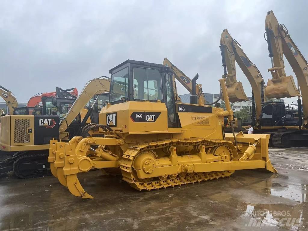 CAT D 6 G Buldožeri guseničari