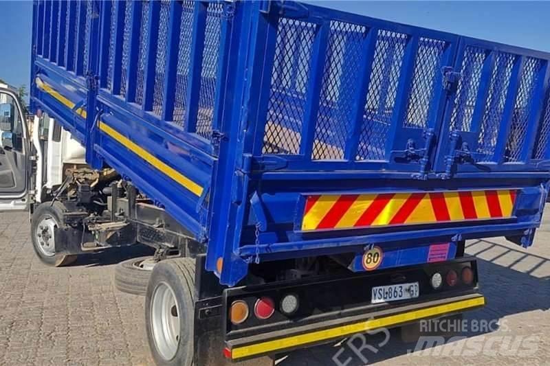 Isuzu NQR500 Ostali kamioni