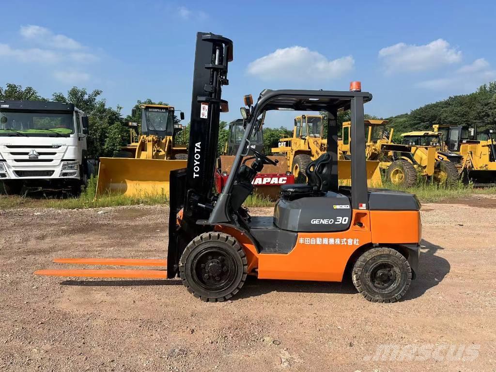 Toyota 30 forklift Dizelski viljuškari