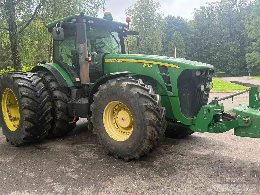 John Deere 8345 R Traktori