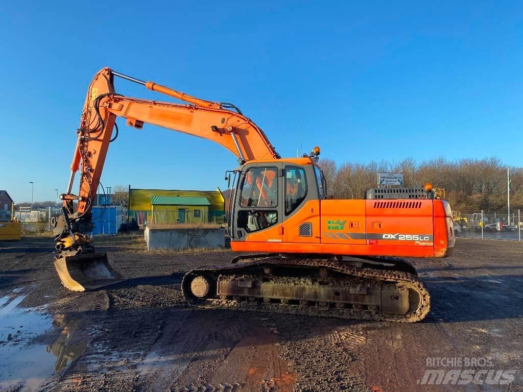 Doosan DX 255 LC Bageri guseničari