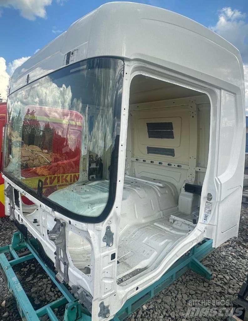 Scania P 370 Kabine i unutrašnjost