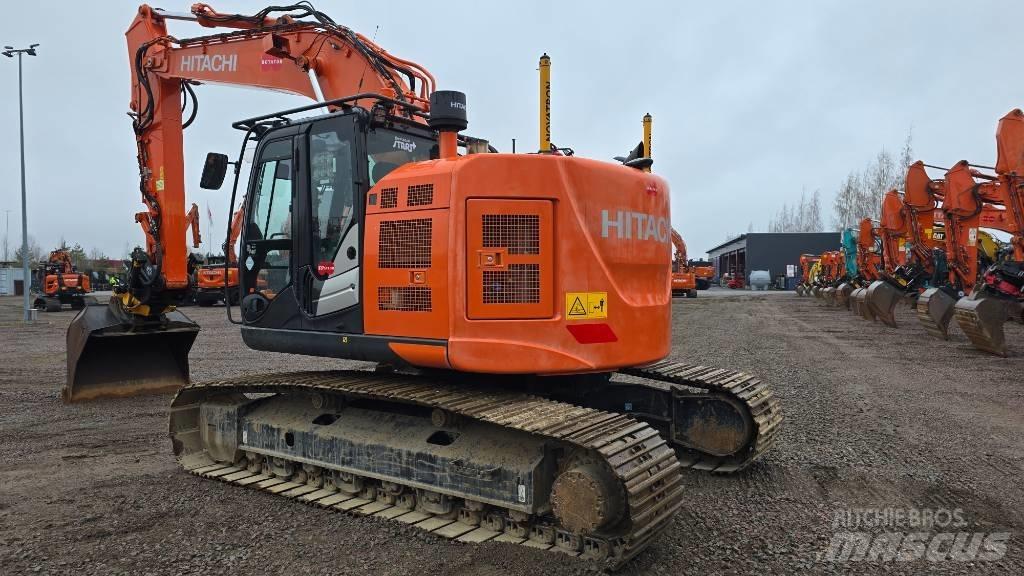 Hitachi ZX 225USLC-6 Bageri guseničari