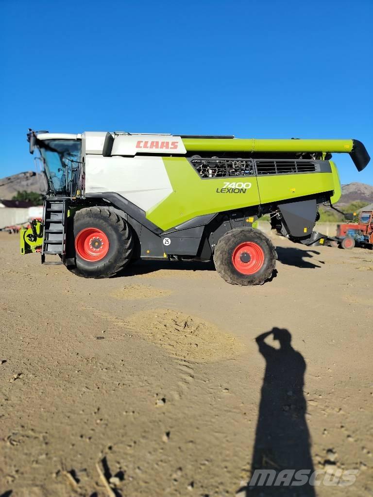 CLAAS Lexion 7400 Kombajni