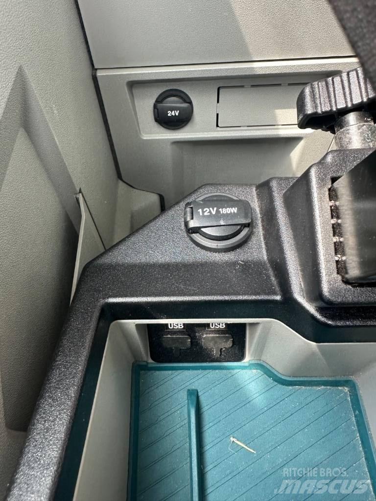 Volvo EC 230 Bageri guseničari
