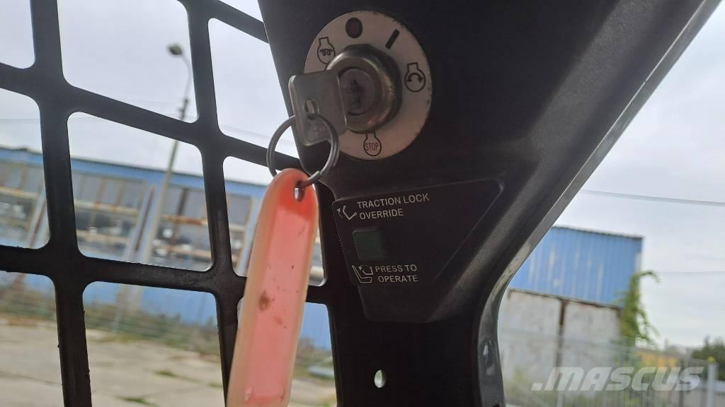 Bobcat s 70 Skid steer mini utovarivači