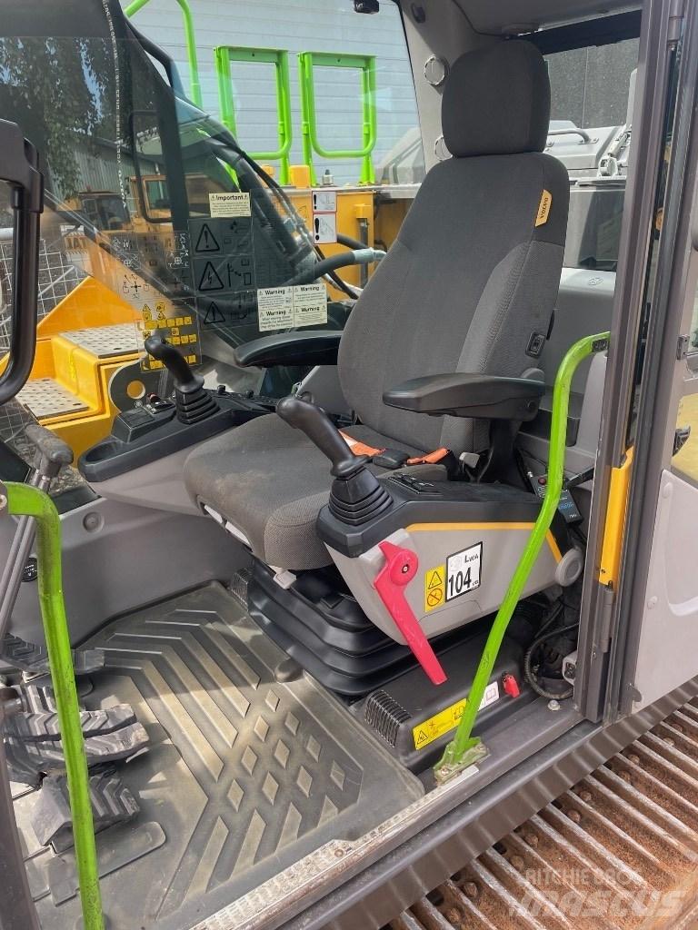 Volvo EC300EL Bageri guseničari