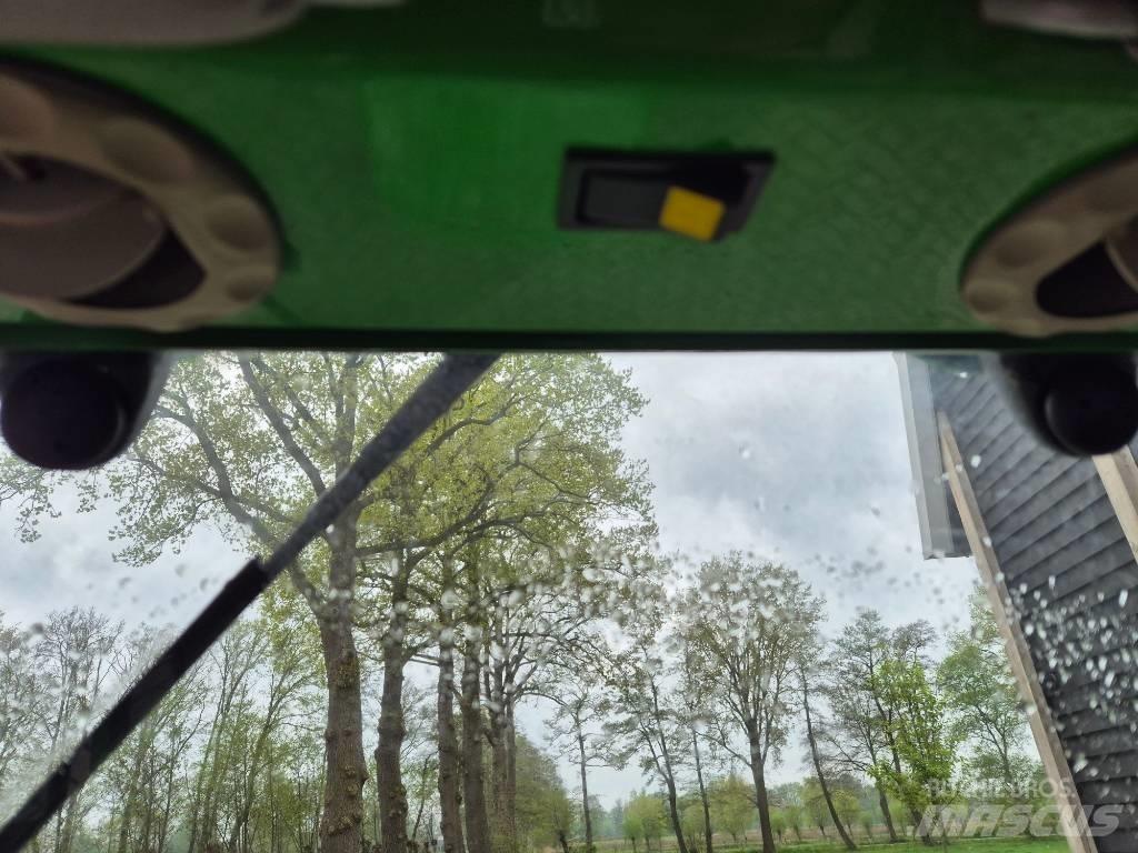 John Deere 2520 Manji traktori
