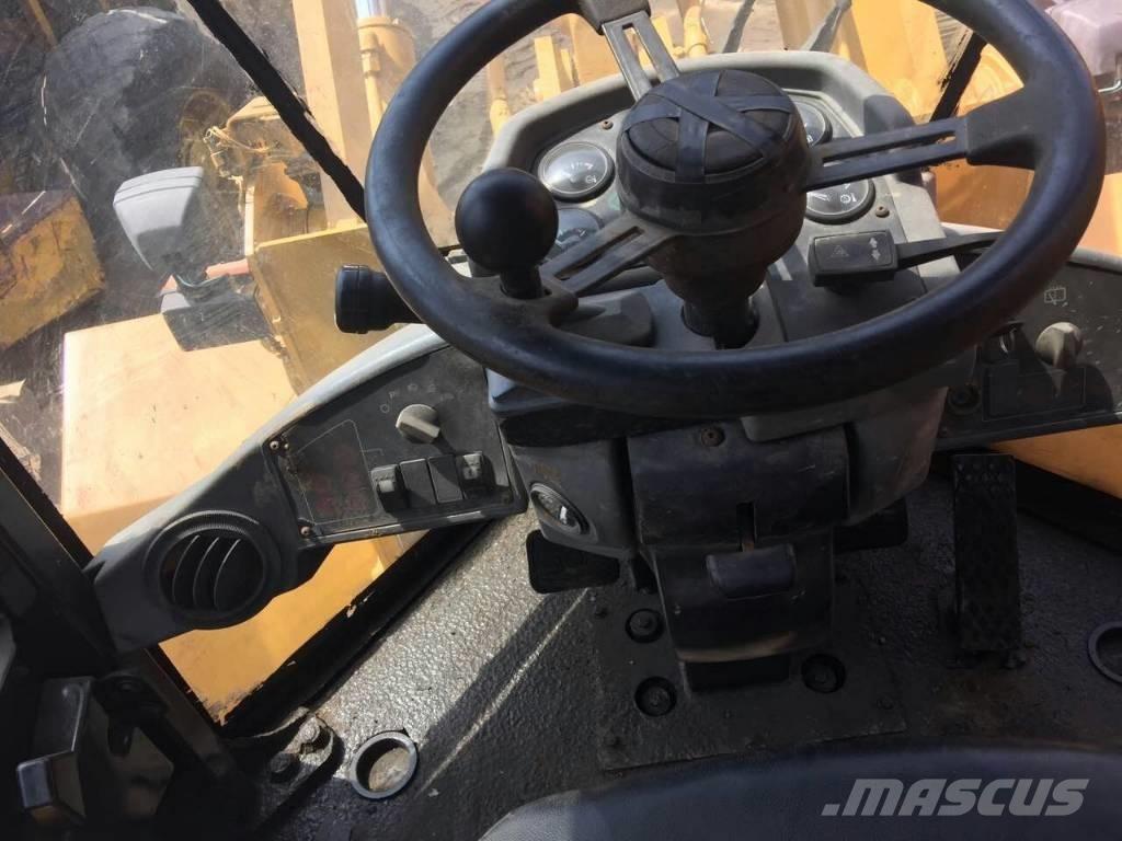 CAT 938 F Utovarivači na točkove