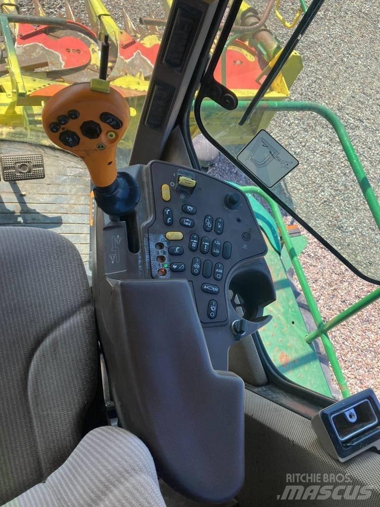 John Deere 7300 Mašine za stočnu hranu sa sopstvenim pogonom