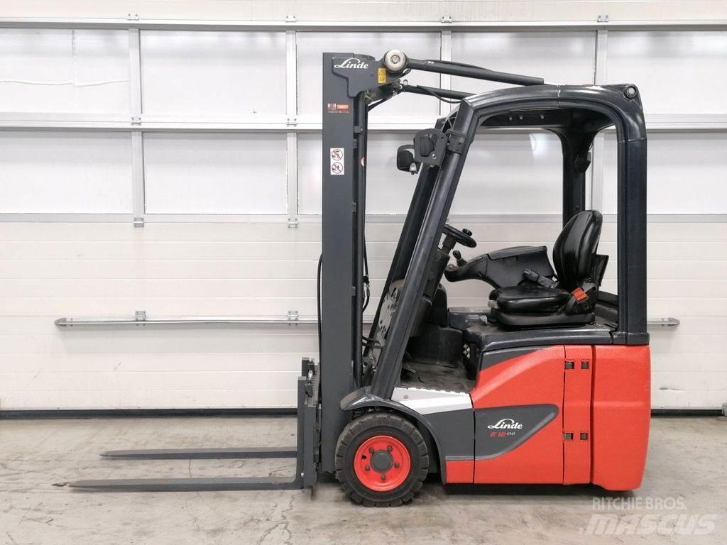 Linde E12-02 Električni viljuškari