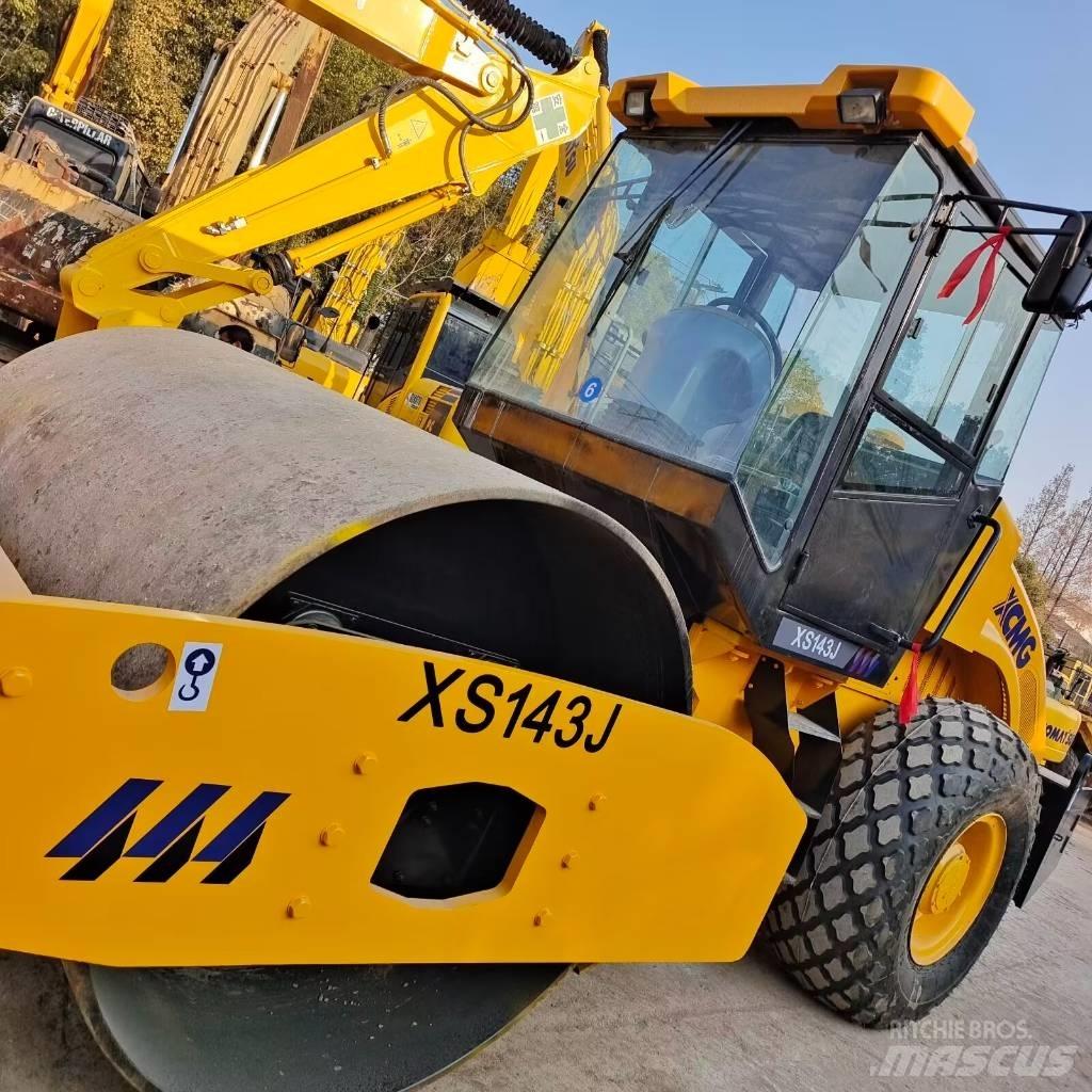 XCMG XS 142 J Valjci sa jednim bubnjem