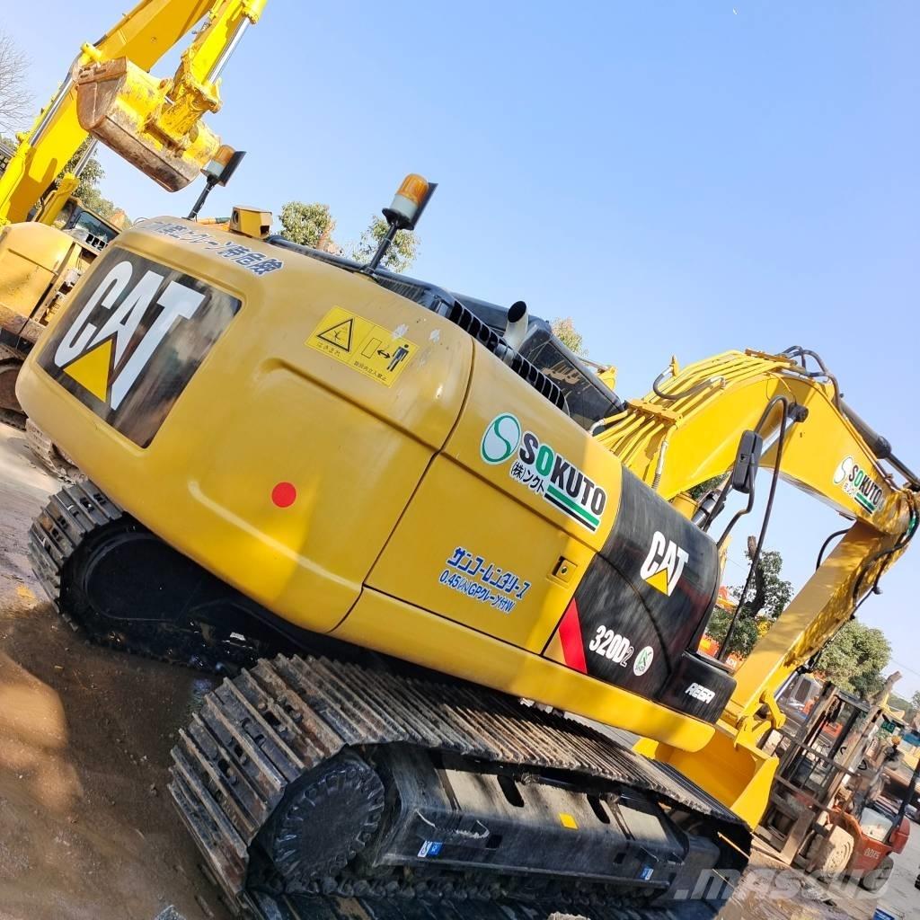 CAT 320 D2 Bageri guseničari