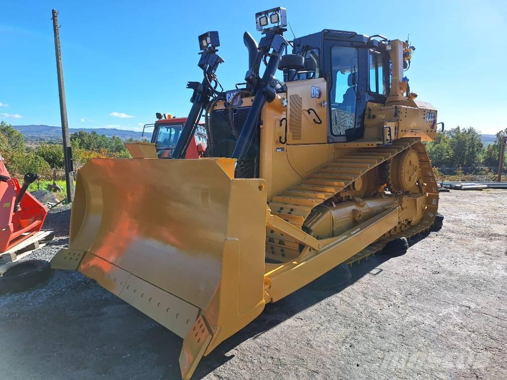 CAT D 6 T Buldožeri guseničari