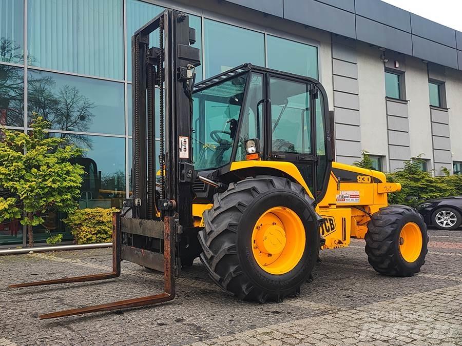 JCB 930 Vanterenski viljuškar