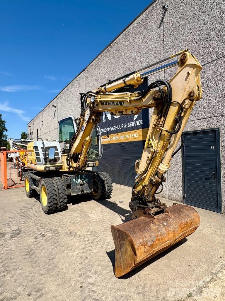 New Holland MH 2.6 Bageri točkaši