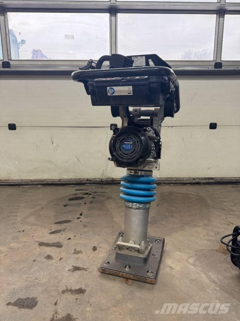 Weber SRE 590 DC Vibro nabijači