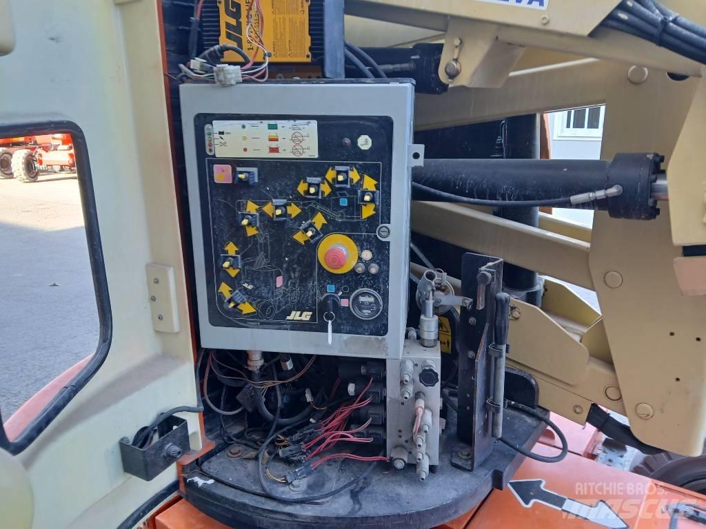JLG E300AJP Zglobne podizne platforme