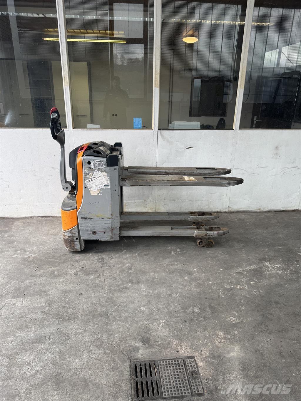 Still EXU-H18 Ručni električni viljuškar