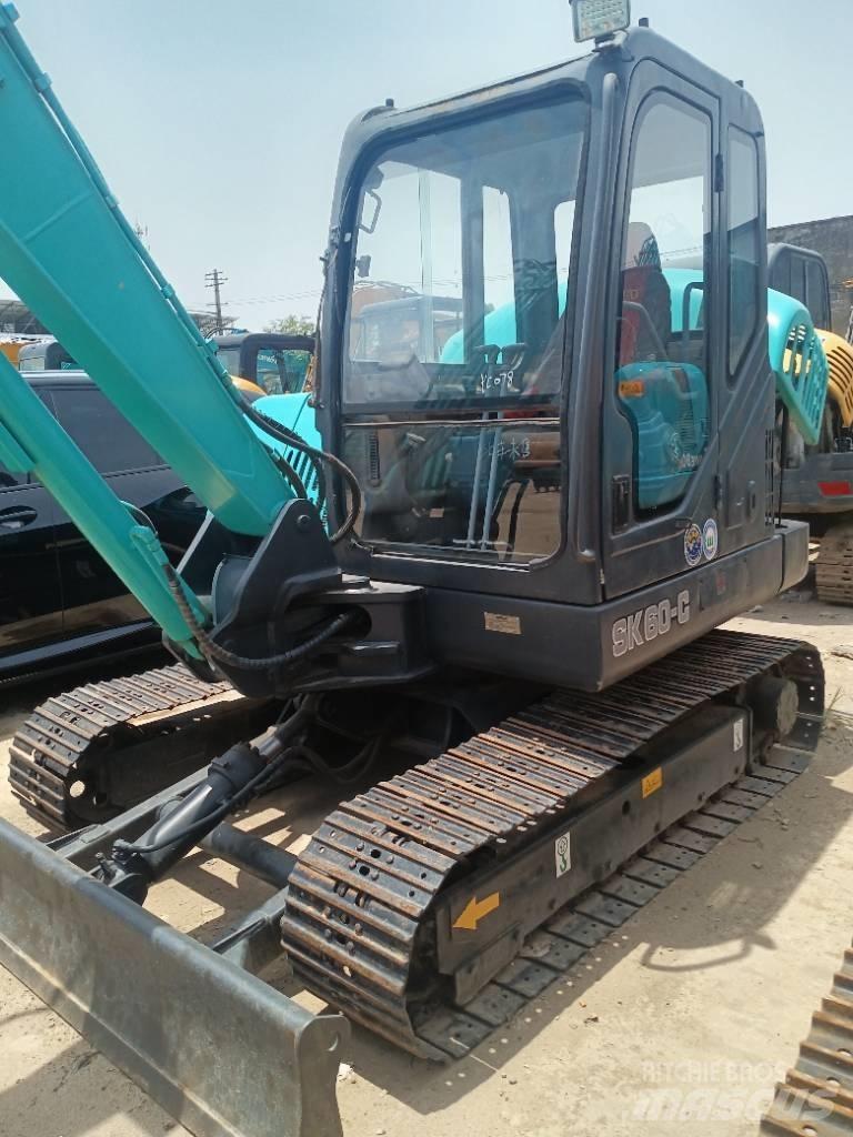 Kobelco SK 60 Bageri guseničari