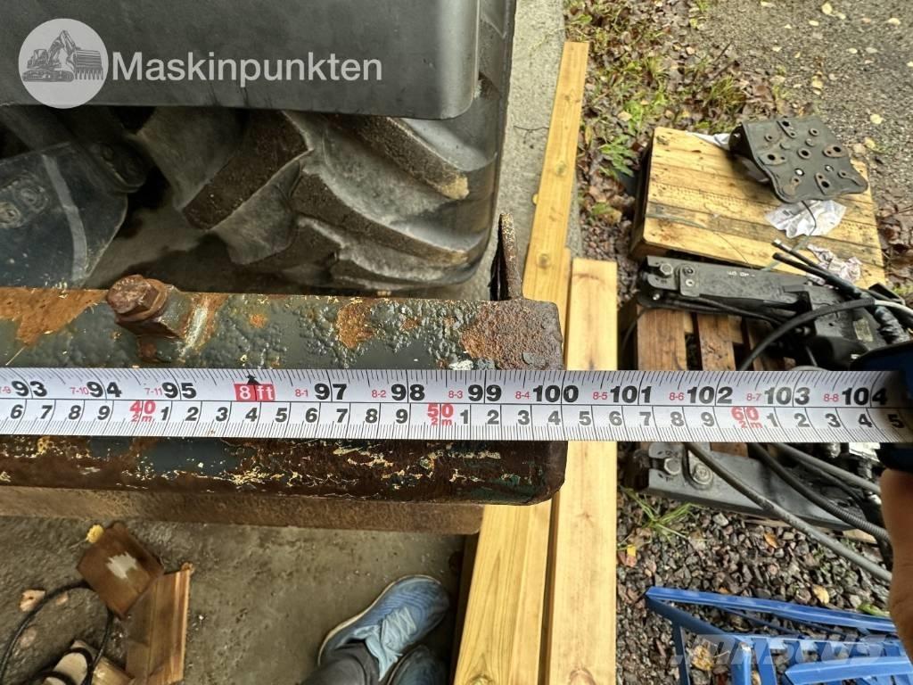 Komatsu PW 148-8 Bageri točkaši