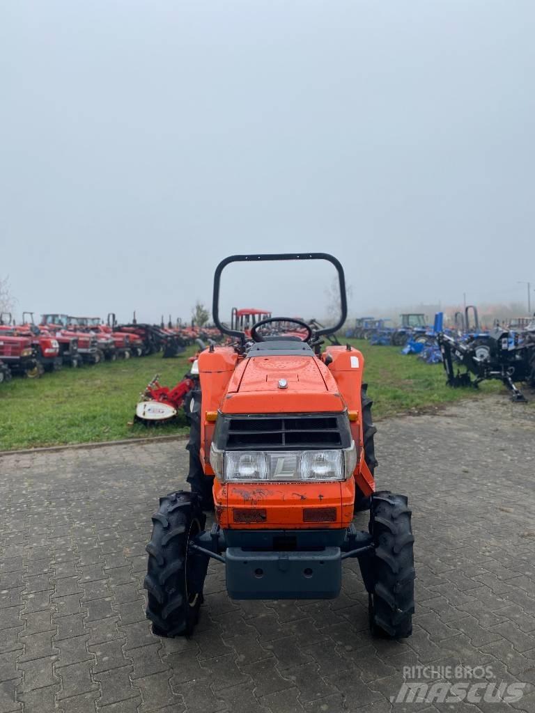 Kubota GL 220 Manji traktori