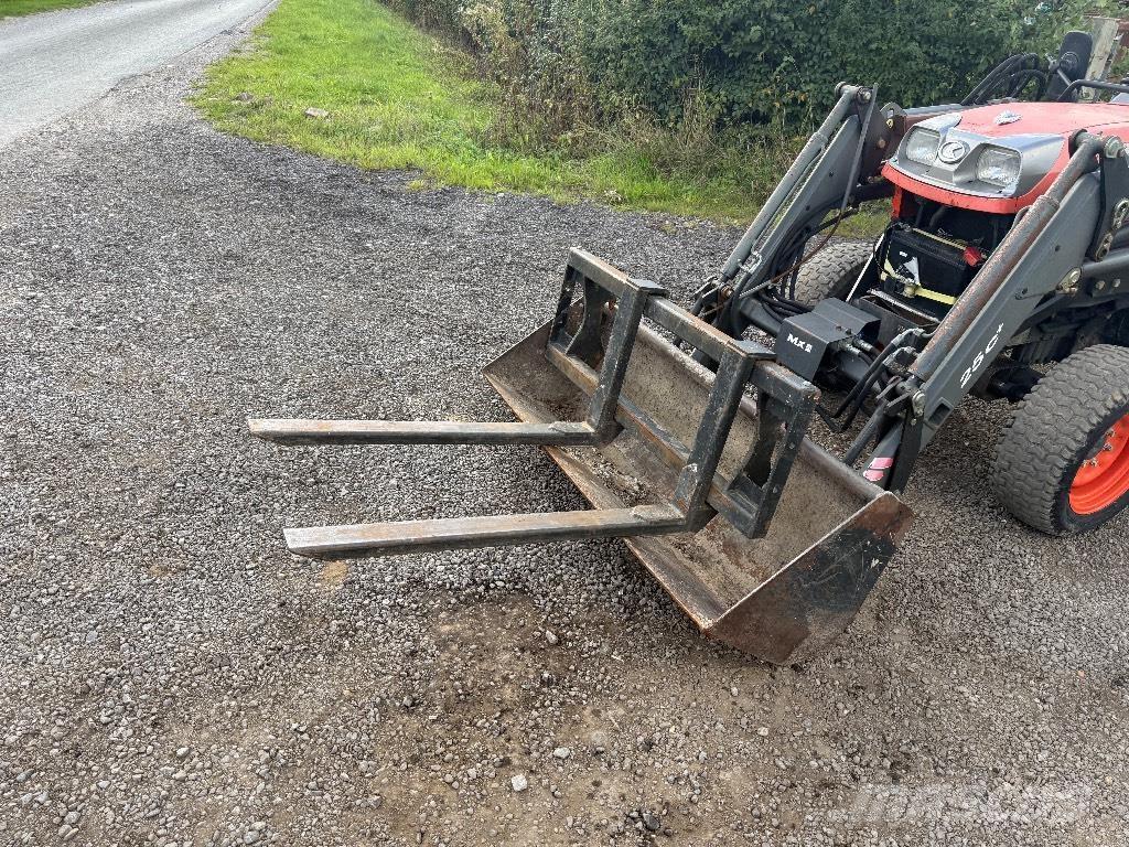 Kubota STV 36 Manji traktori