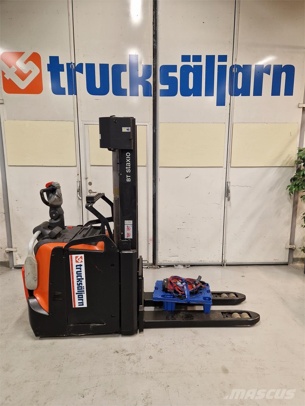 Toyota SPE160L Samopogonski ručni viljuškari