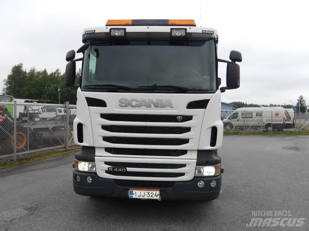 Scania R 440 6x4 Rol kiper kamioni sa kukom za podizanje tereta