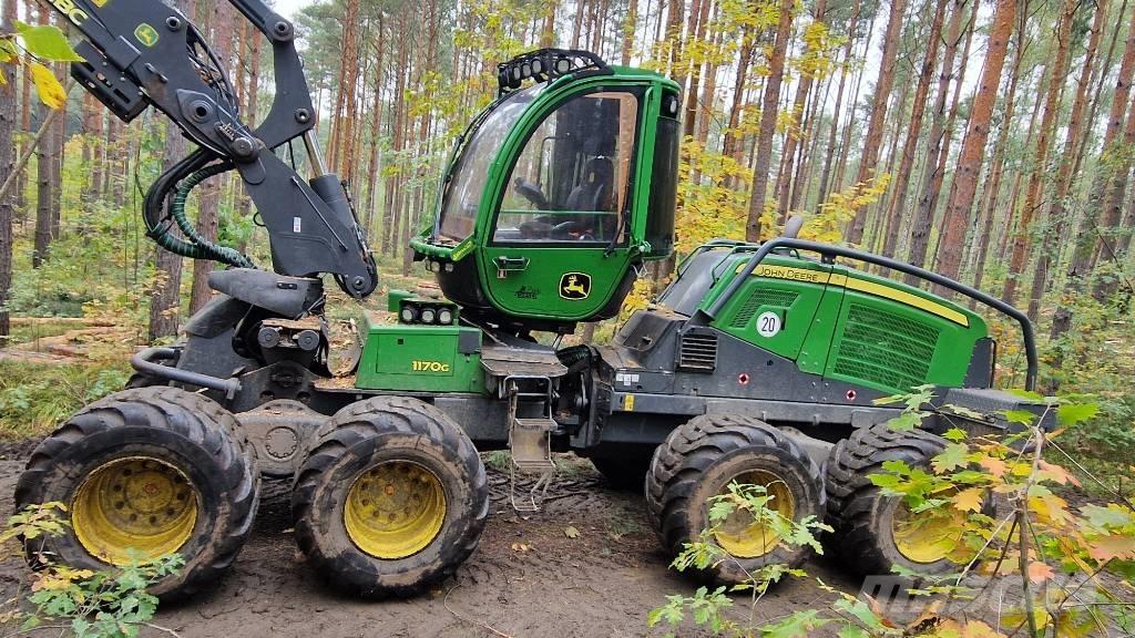 John Deere 1170G Harversteri