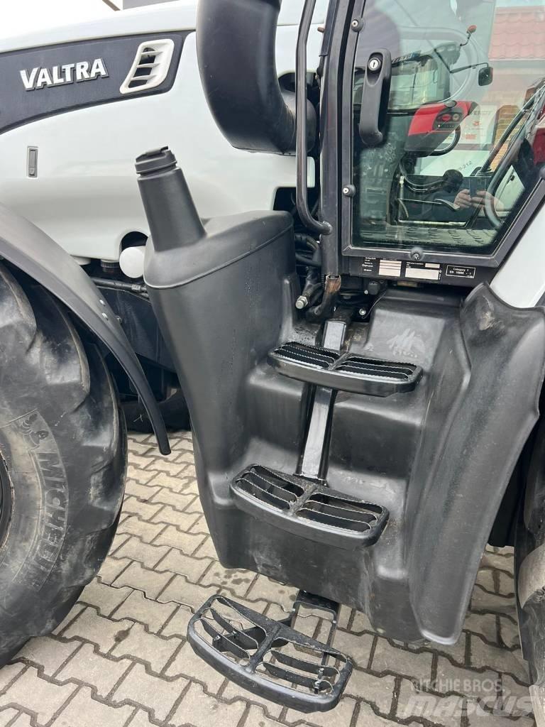 Valtra T 202 Versu Traktori