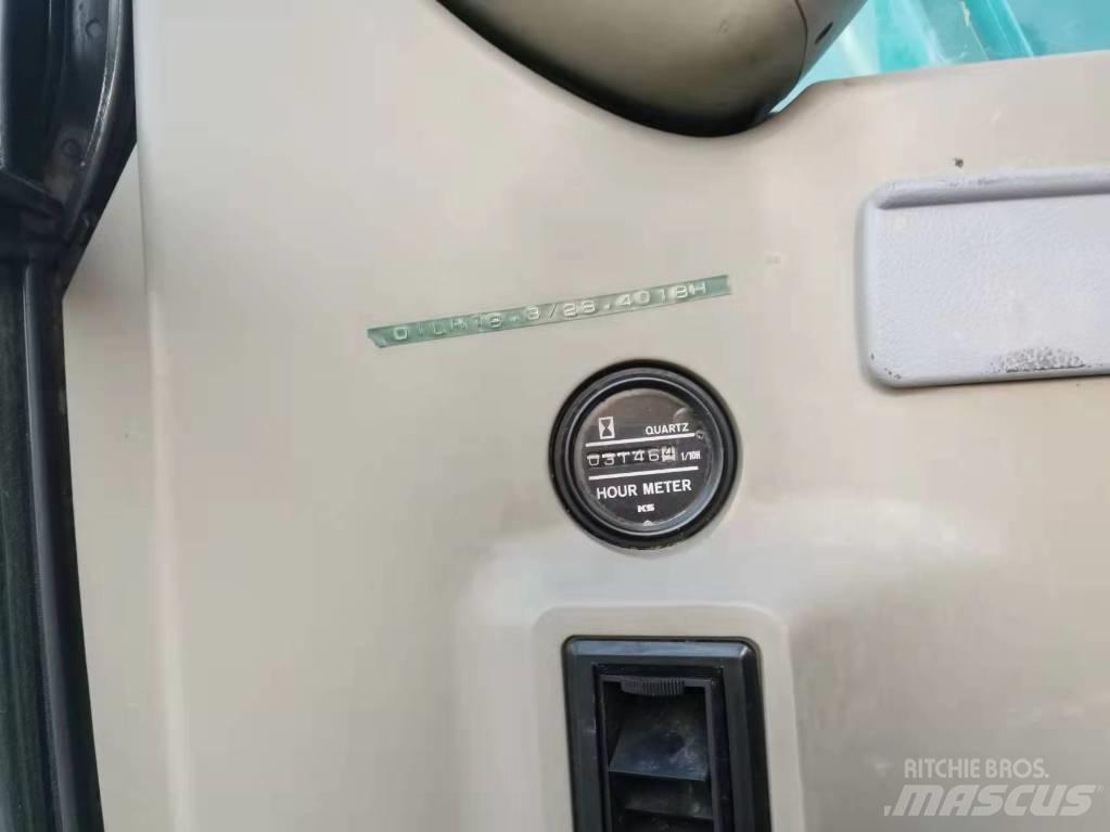 Kobelco SK 135 Bageri guseničari
