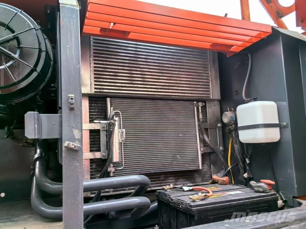 Hitachi ZX 240 HG Bageri guseničari