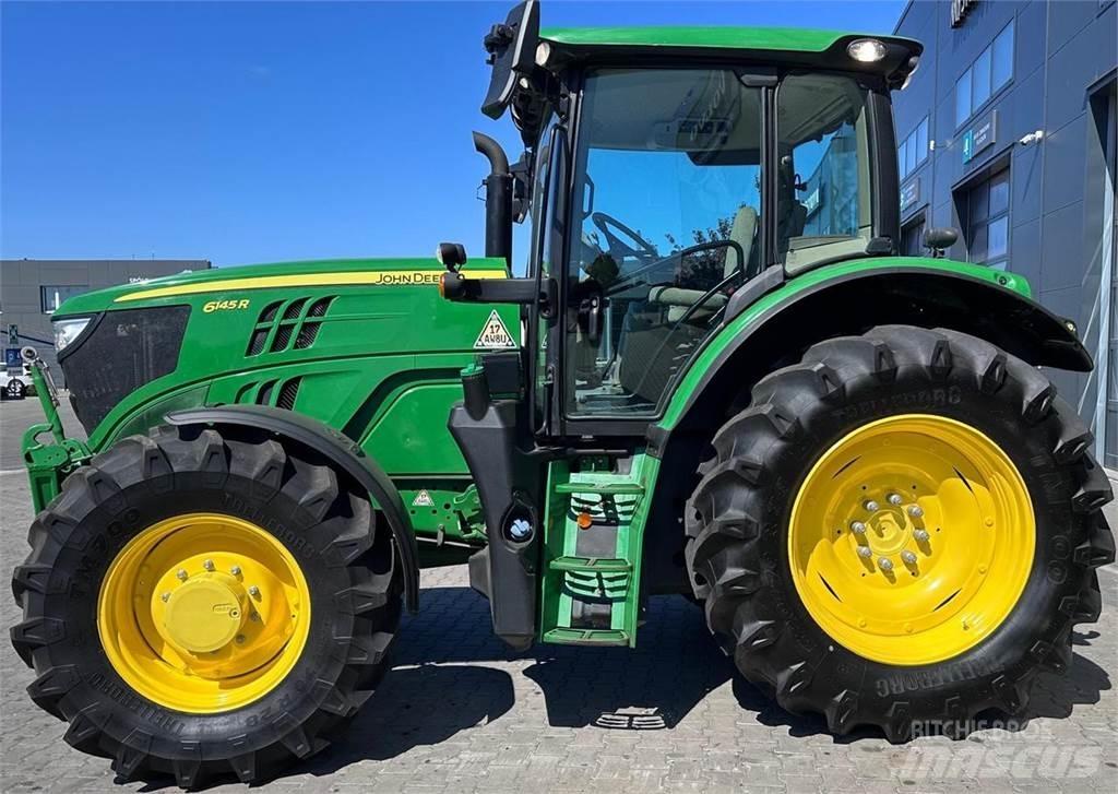 John Deere 6145R Traktori