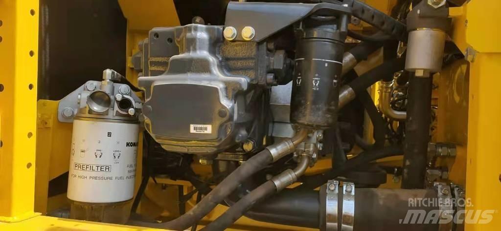 Komatsu pc200-8 Bageri guseničari