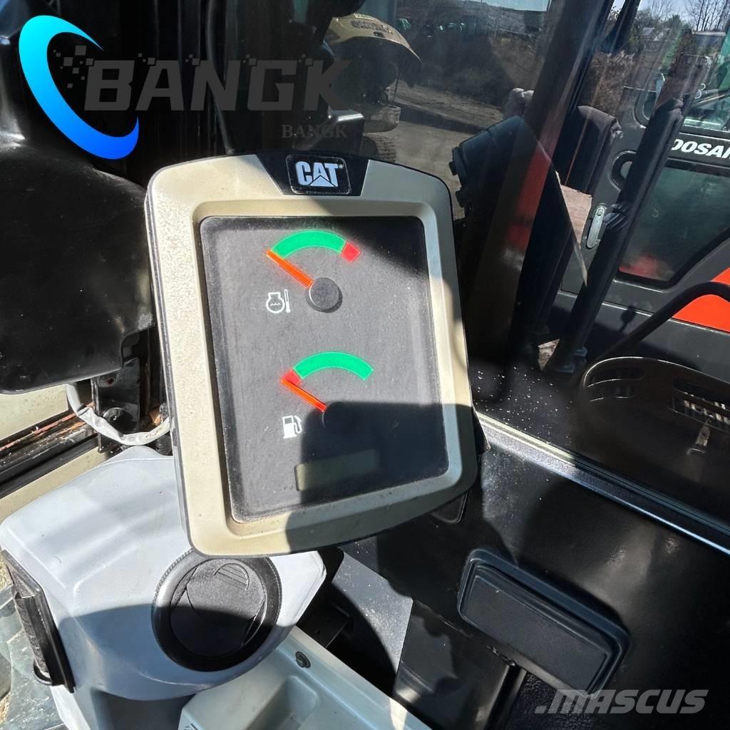 CAT 306E2 Bageri guseničari