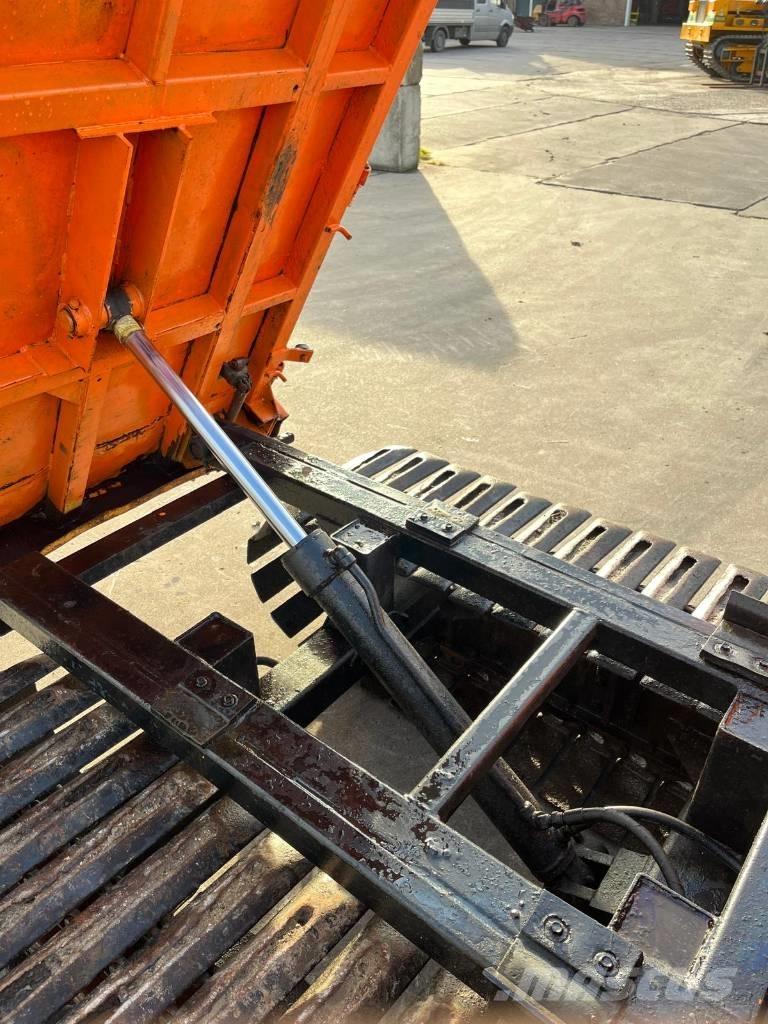 Kubota RC 30 Damperi na gusenice