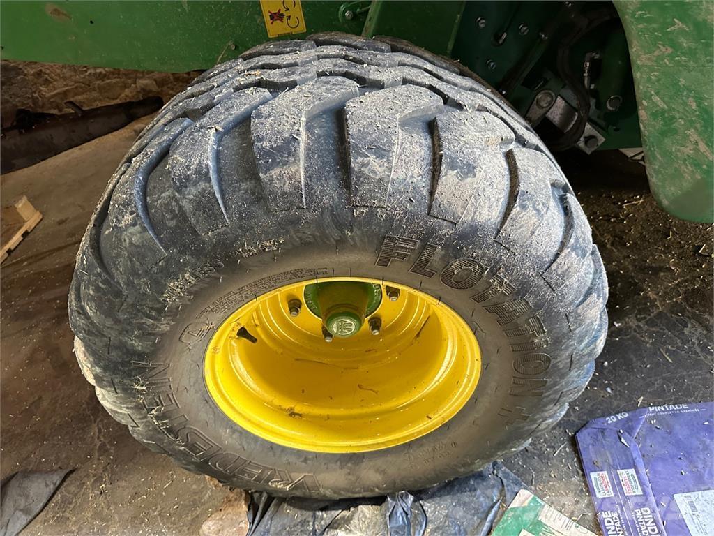 John Deere V461M Prese/balirke za rolo bale