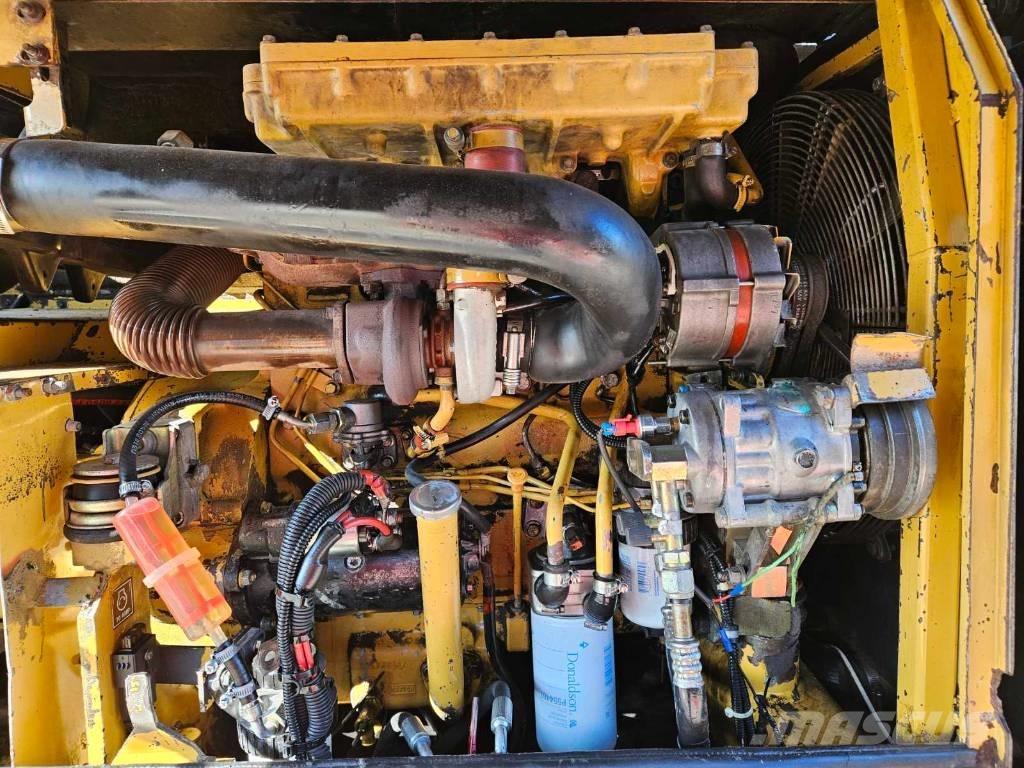 CAT M 312 Bageri točkaši